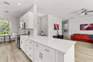 172 Hampton Cir, Jupiter, FL 33458, Sold 03/13/23