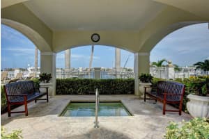 806 E Windward Way APT 218, Lantana, FL 33462, Sold 03/23/23