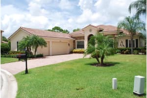 3034 NW Stoney Creek Ave, Jensen Beach, FL 34957, Sold 05/25/23