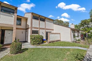 100 Sherwood Cir, Jupiter, FL 33458, Sold 05/31/23