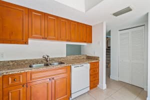 301 Lakewood Dr #8a, Jupiter, FL 33458, Sold 04/26/23