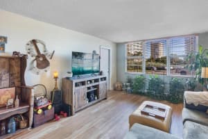 201 N Ocean Blvd APT 111, Pompano Beach, FL 33062, Sold 05/08/23