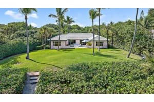 407 S Beach Rd, Hobe Sound, FL 33455, Sold 03/24/23