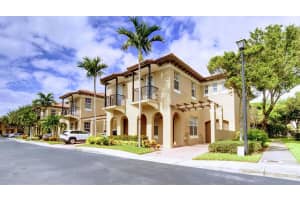 6890 Julia Gardens Dr #6890, Coconut Creek, FL 33073, Sold 04/17/23