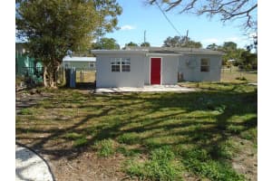 2405 3rd Av Avenue, Vero Beach, FL 32962 - MLS#R10864512