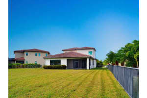 11344 SW 12th St, Pembroke Pines, FL 33025, Sold 03/30/23