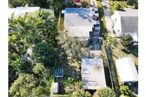 225 NE 10th St, Delray Beach, FL 33444, Sold 04/05/23