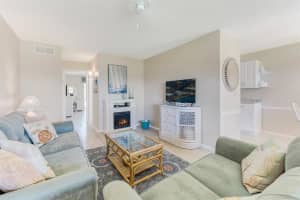 101 Spring Lake Dr APT 205, Vero Beach, FL 32962, Sold 07/05/23