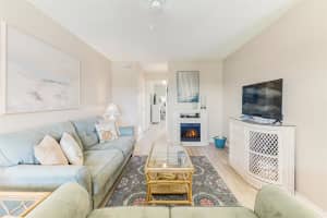 101 Spring Lake Dr APT 205, Vero Beach, FL 32962, Sold 07/05/23