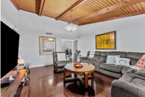 5925 Longbow Ln APT 9, West Palm Beach, FL 33415, Sold 03/24/23