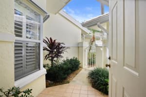 2421 SW Foxpoint Trail, Palm City, FL 34990, Sold 03/10/23