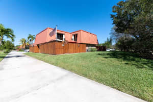 3300 Meridian Way S, Palm Beach Gardens, FL 33410, Sold 05/11/23