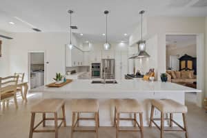 145 Oakwood Ln, Palm Beach Gardens, FL 33410, Sold 04/28/23