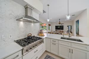 145 Oakwood Ln, Palm Beach Gardens, FL 33410, Sold 04/28/23