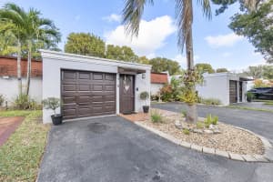 7336 Stardust Dr, Hialeah, FL 33015, Sold 03/29/23
