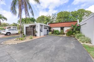 7336 Stardust Dr, Hialeah, FL 33015, Sold 03/29/23