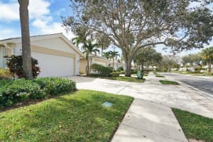 4108 Old Oak Dr, Palm Beach Gardens, FL 33410, Sold 05/11/23