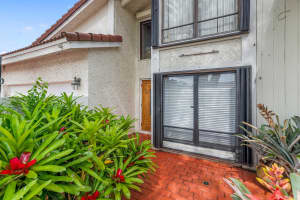 6601 Hollandaire Dr W, Boca Raton, FL 33433, Sold 04/17/23