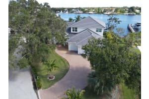 3953 SE Topsail Ct, Stuart, FL 34997, Sold 03/27/23