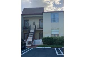 14 Willowbrook Ln, Delray Beach, FL 33446, Sold 04/28/23