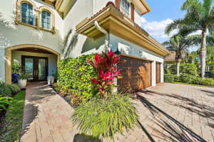 12140 Aviles Cir, Palm Beach Gardens, FL 33418, Sold 10/17/23