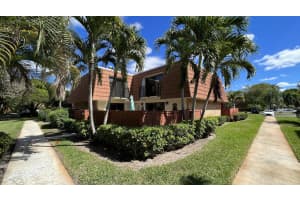 2824 SW 12th St, Deerfield Beach, FL 33442, Sold 03/20/23