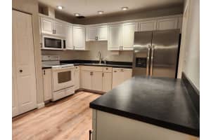 542 SE 28th Cir, Boynton Beach, FL 33435, Sold 04/03/23