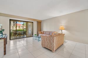 10203 Mangrove Dr, Boynton Beach, FL 33437, Sold 05/22/23