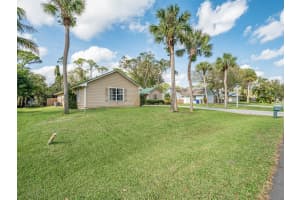 635 39th Ct SW, Vero Beach, FL 32968, Sold 05/02/23