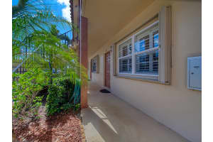 2600 S Kanner Hwy APT G3, Stuart, FL 34994, Sold 03/29/23