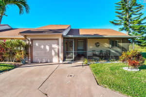 46 Farnworth Dr, Boynton Beach, FL 33426, Sold 04/10/23