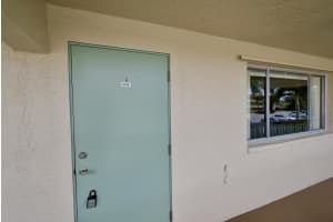 700 Village Green Ct APT 206, Palm Springs, FL 33461, Sold 04/28/23