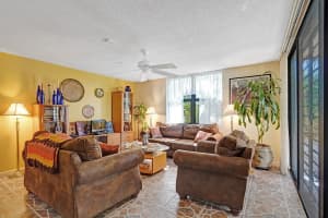 450 Egret Cir APT 9102, Delray Beach, FL 33444, Sold 08/25/23
