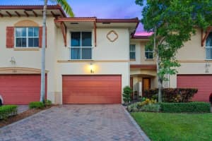 123 E Prive Cir, Delray Beach, FL 33445, Sold 03/24/23