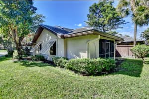 5125 Pine Dr, Boynton Beach, FL 33437, Sold 04/14/23