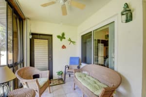 304 Pine Ridge Cir b 2, Greenacres, FL 33463, Sold 07/12/23