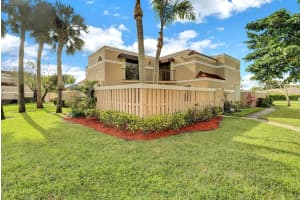 4065 Village Dr b, Delray Beach, FL 33445, Sold 03/30/23