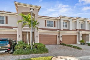 70 Landau St, Boynton Beach, FL 33426, Sold 05/02/23