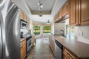 104 Bayberry Cir, Jupiter, FL 33458, Sold 04/10/23