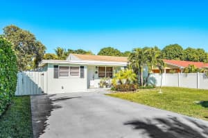 251 NE 13th St, Delray Beach, FL 33444, Sold 04/20/23