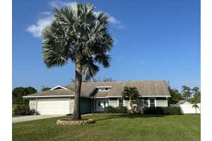 4104 Smokey Pines Ct, Fort Pierce, FL 34951, Sold 04/18/23