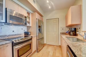 700 E Boynton Beach Blvd UNIT 1106, Boynton Beach, FL 33435, Sold 04/03/23