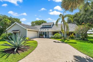 10611 SE Jupiter Narrows Dr, Hobe Sound, FL 33455, Sold 05/17/23