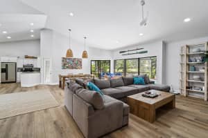 10611 SE Jupiter Narrows Dr, Hobe Sound, FL 33455, Sold 05/17/23