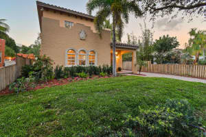 829 Sunset Rd, West Palm Beach, FL 33401, Sold 05/31/23
