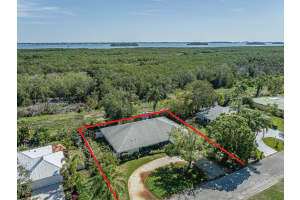 550 E Forest Trail, Vero Beach, FL 32962, Sold 04/14/23