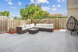 1532 Shaker Cir, Wellington, FL 33414, Sold 04/07/23