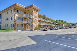 600 Village Green Ct APT 317, Palm Springs, FL 33461, Sold 04/05/23