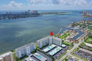 301 Lake Shore Dr APT 307, West Palm Beach, FL 33403, Sold 03/29/23