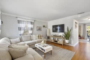 209 Old English Dr, Jupiter, FL 33458, Sold 05/04/23